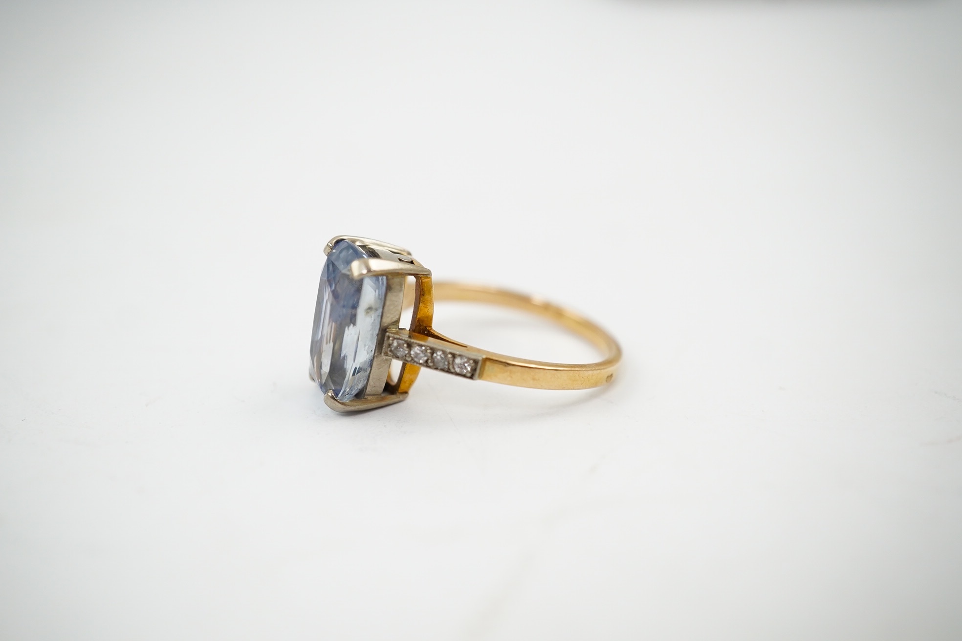 A sapphire and diamond ring, France, first half 20th century